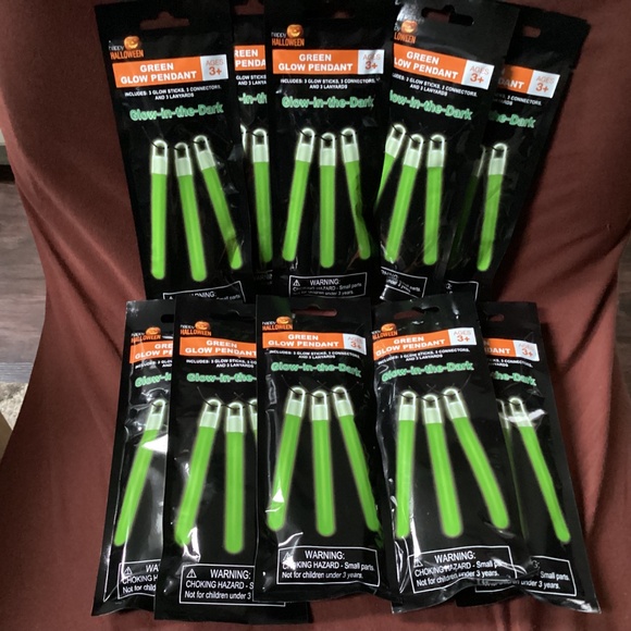 Happy Halloween Green Glow Pendant Glow-In-The-Dark Bundle New/Sealed - Picture 2 of 5